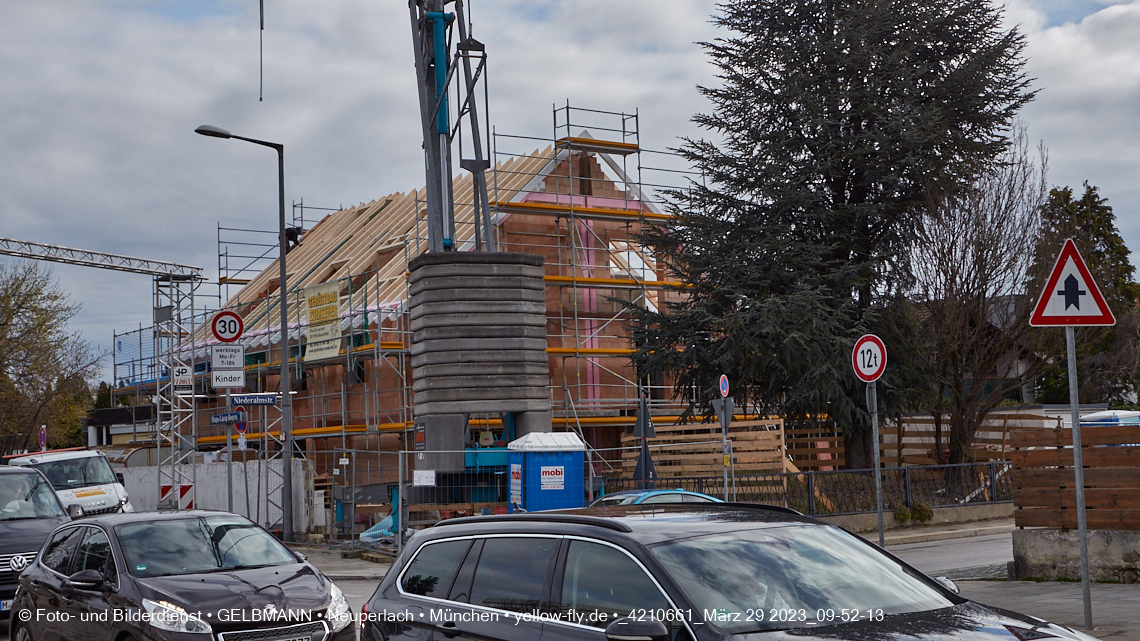 31.03.2023 - Baustelle zu einem Mehrfamilienhaus in der Niederalmstraße 16